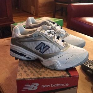 New Balance Womens 900 V1 Tennis Shoes